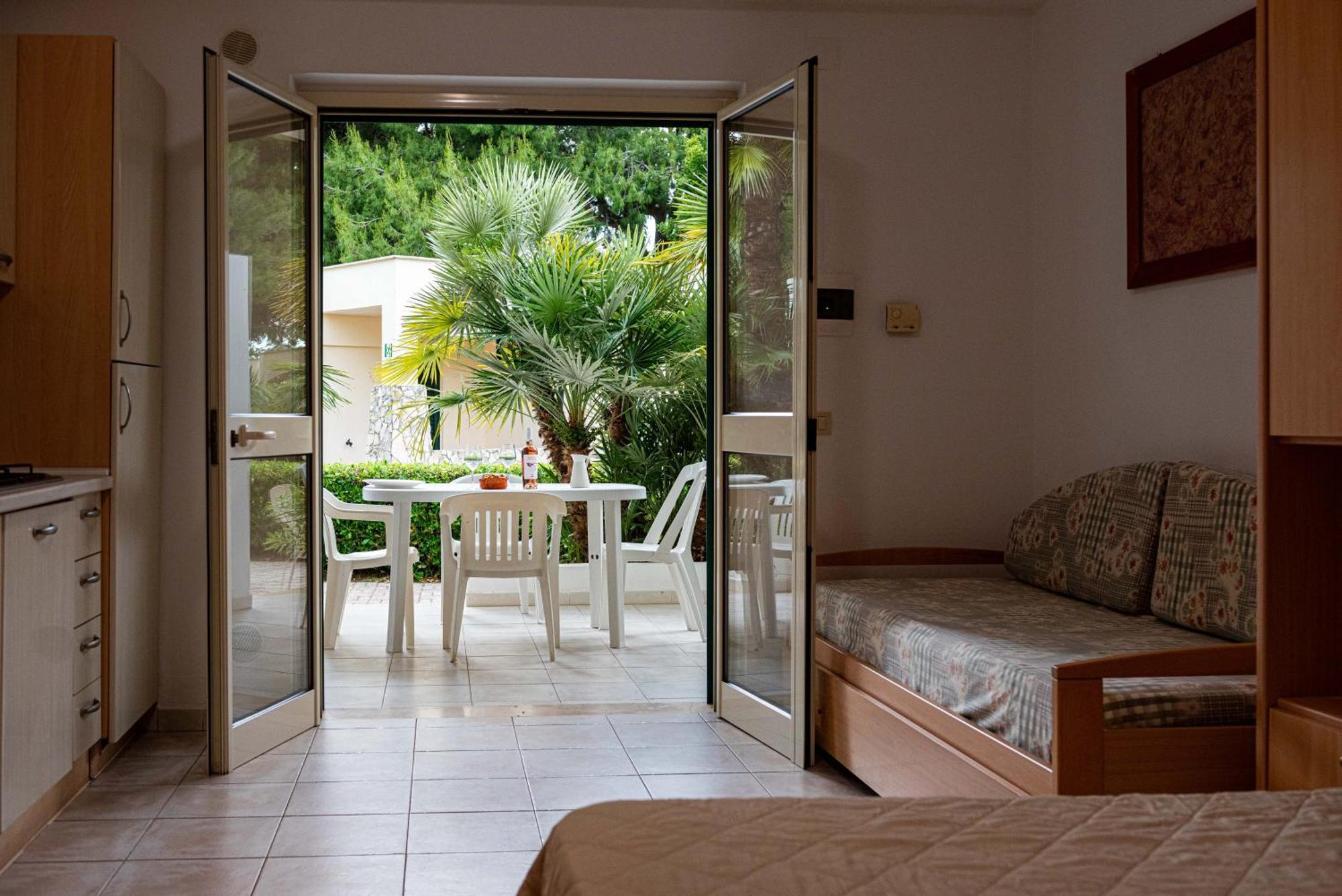 Villaggio Camping Spiaggia Lunga Vieste Exterior photo